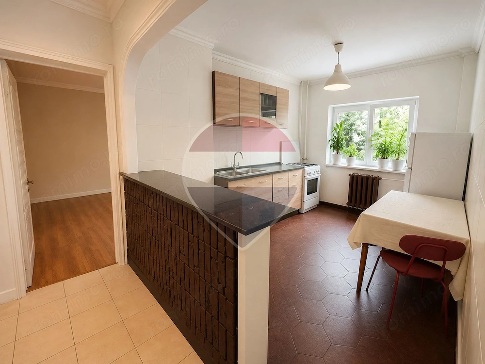 Apartament cu 3 camere de vânzare în zona Stefan cel Mare