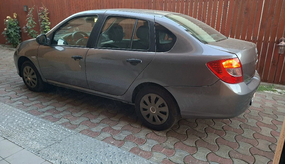 Renault Symbol 1.2i benzină cu aer conditionat