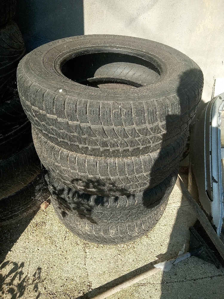 225/70R15C m+s