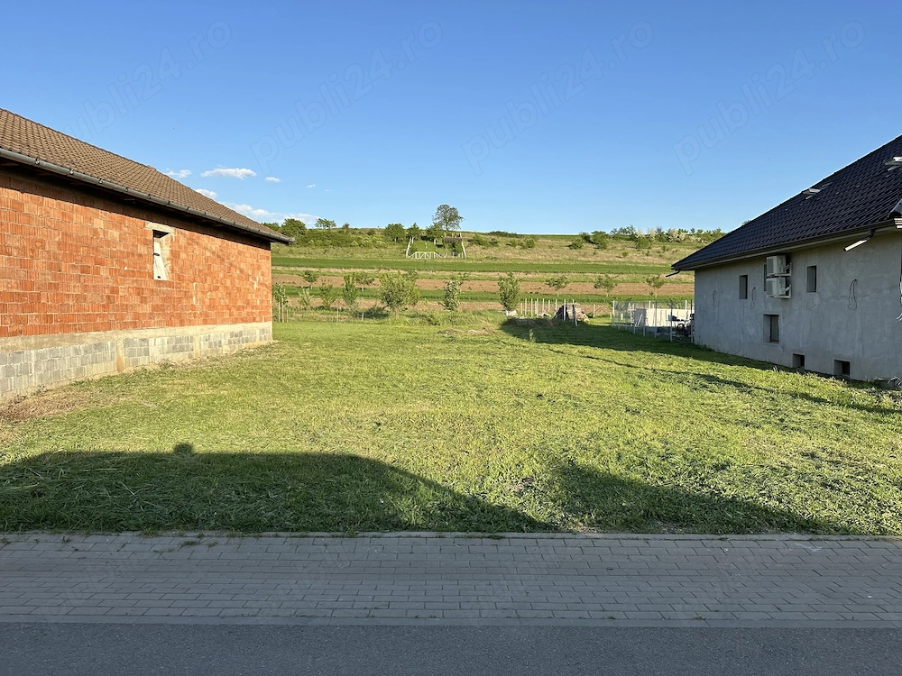 Teren intravilan de vânzare în Ciugud 556mp 120  mp