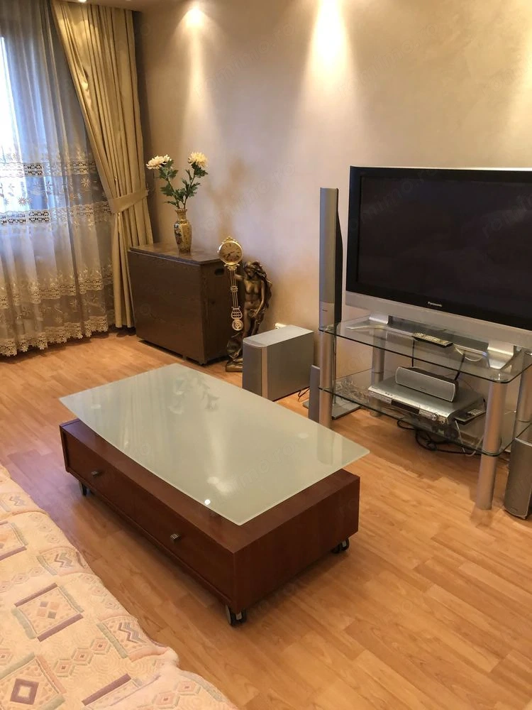 Apartament 3 camere decomandat, parcare inclusă, lângă metrou Grigorescu