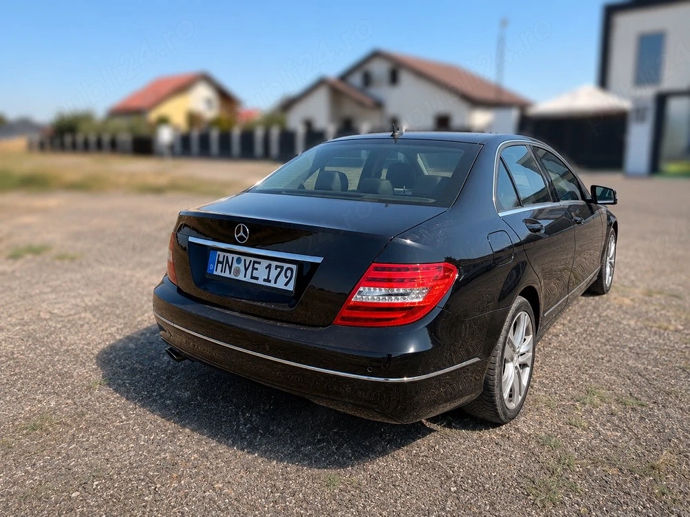 MERCEDES-BENZ Clasa C