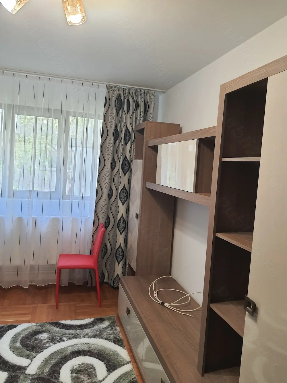 Inchiriez apartament 2 camere in Campina Strada Eruptiei