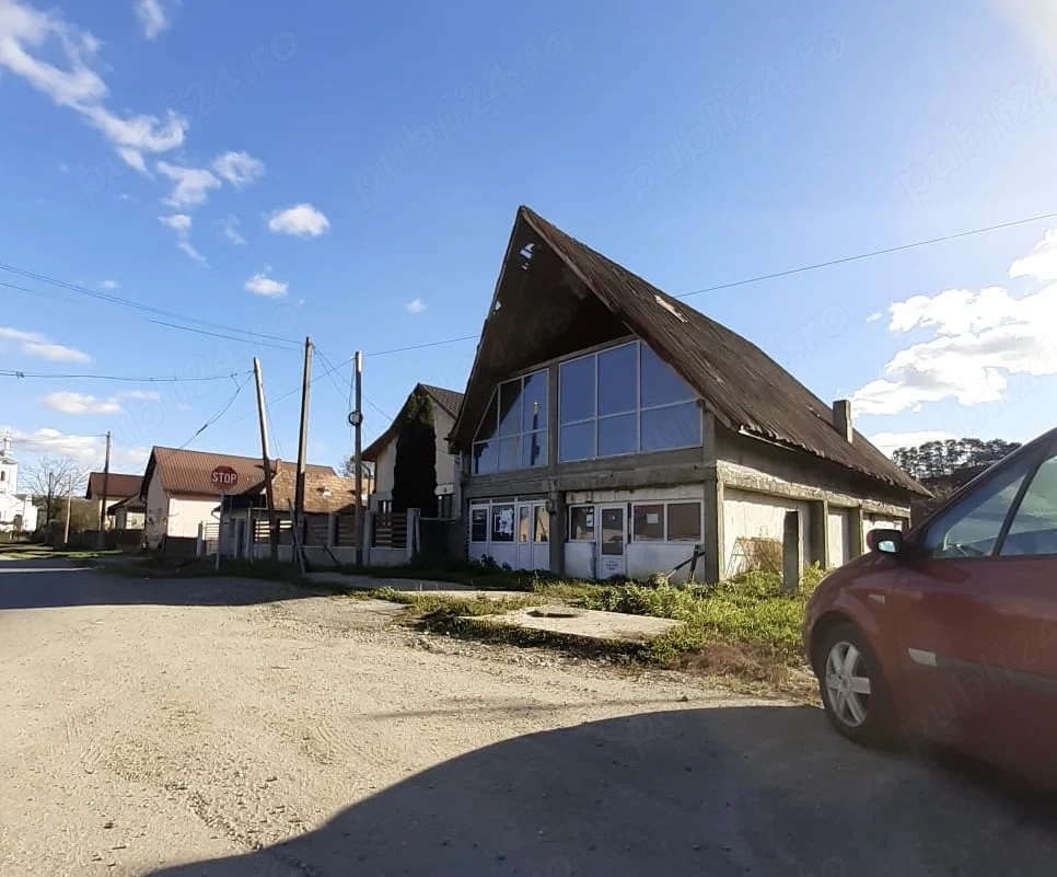 Teren + casa de vanzare, sat Nires