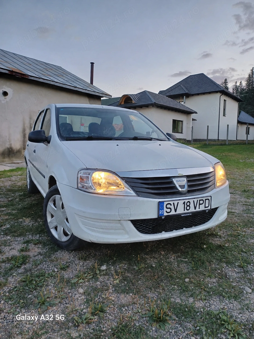 Vând Dacia Logan 2010