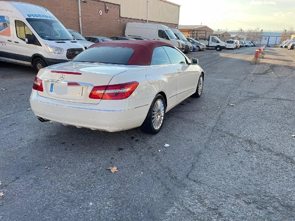 Mercedes BENZ E220 