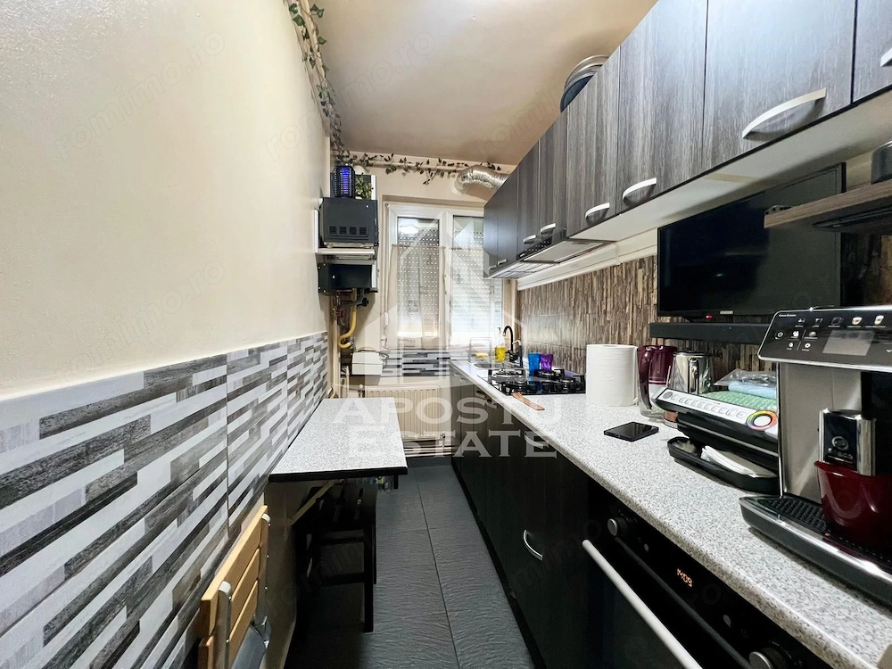 Apartament cu 2 camere de vanzare, etaj intermediar, zona Dacia