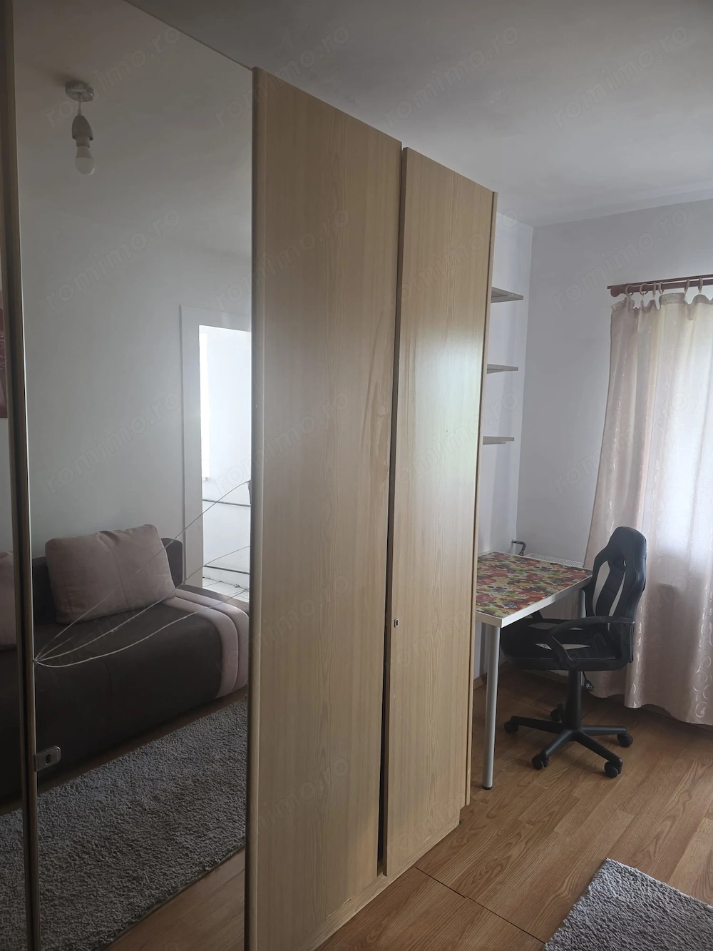 1 cam baie bucatarie balcon etaj 3 zona Complex Studentesc