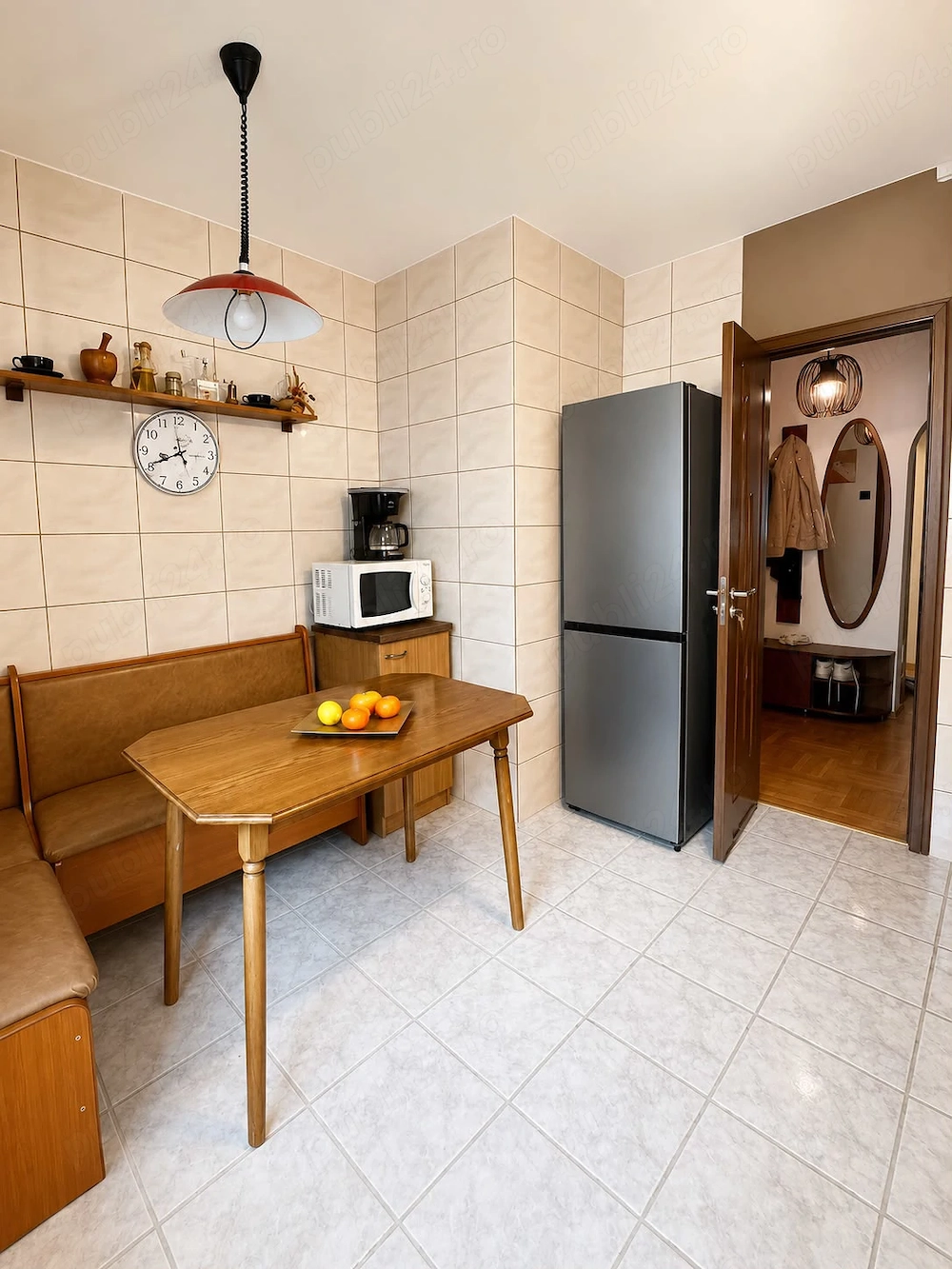 Inchiriez apt.3 camere 