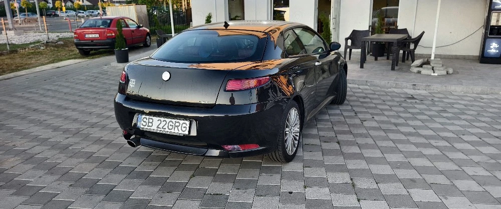 Alfa Romeo GT   Eleganță italiană, sportivitate și caracter