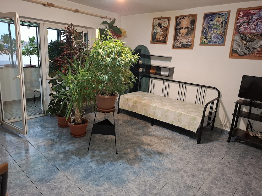 Proprietar vand apartament decomandat, cu 1 camera zona St. cel Mare