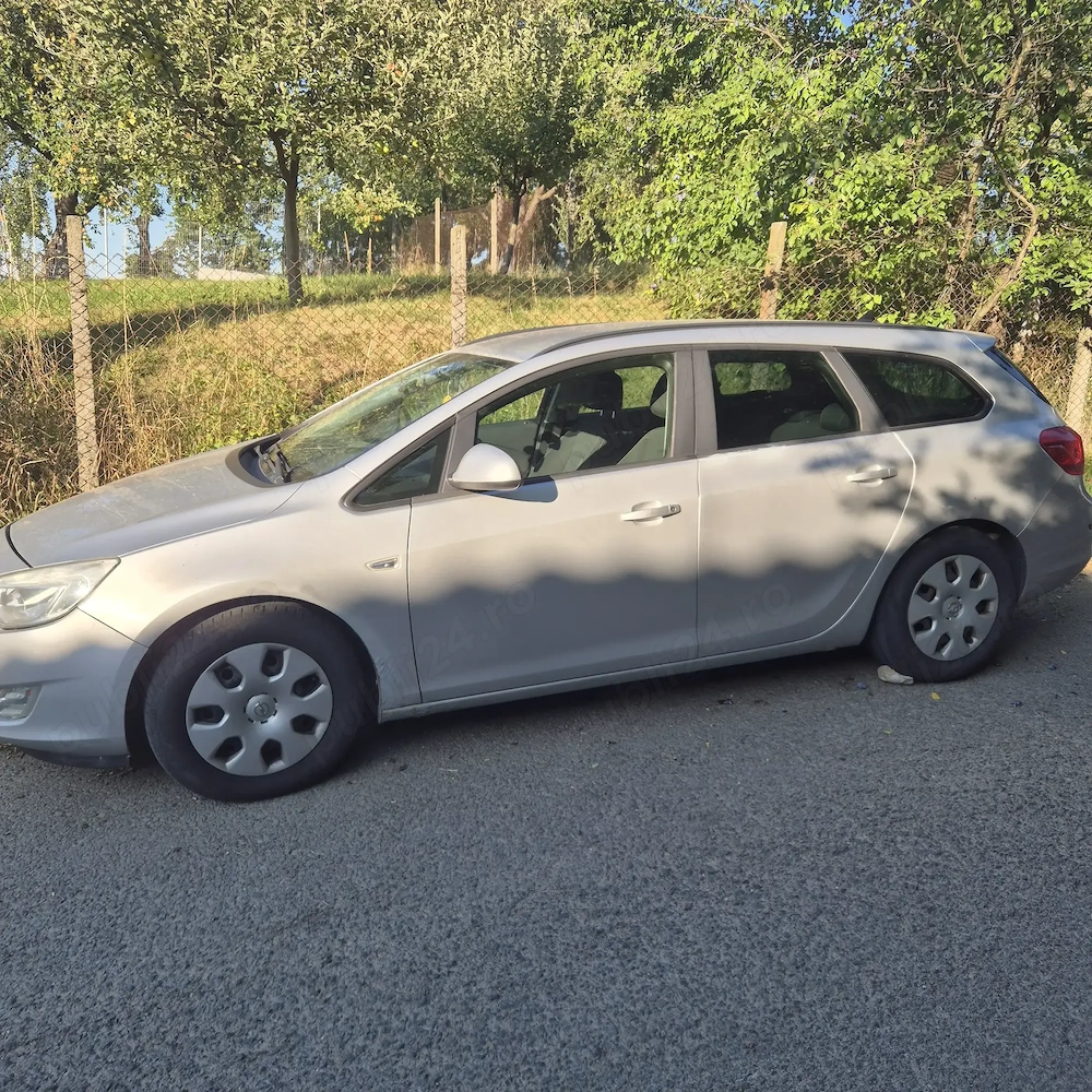 Opel astra j sport  1.7 diesel an 2011