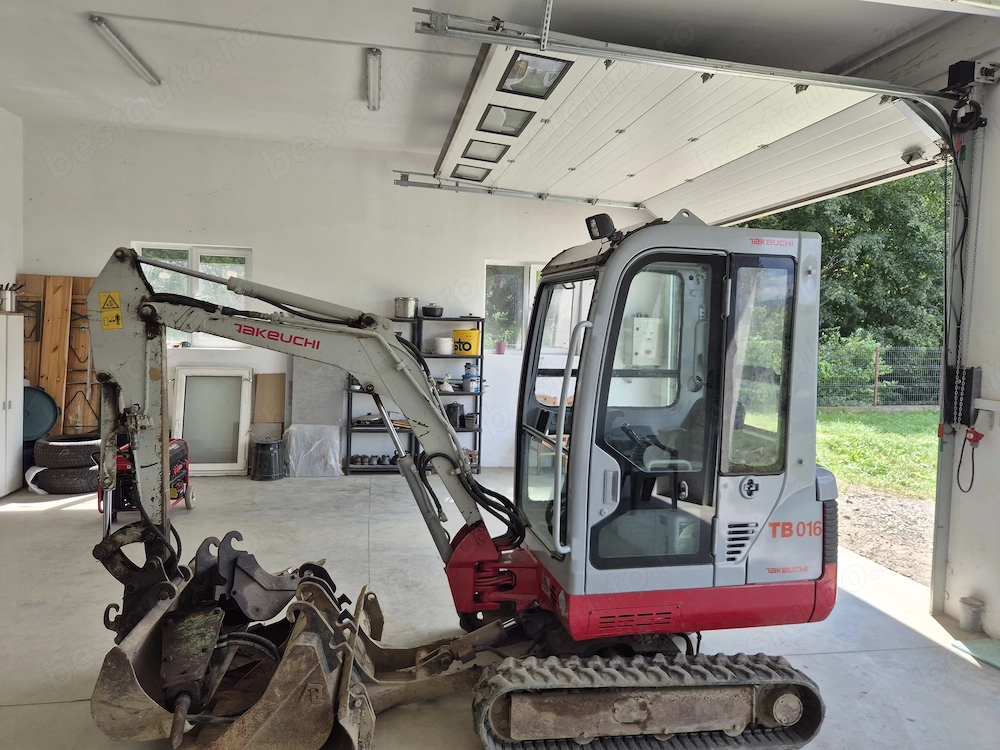 Miniescavtor takeuchi 1,8 tone 