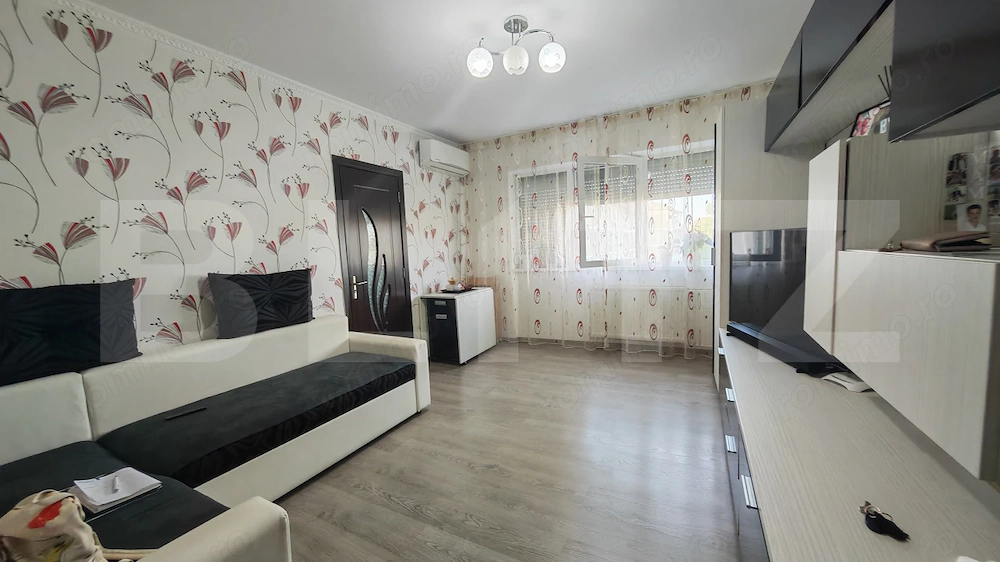 Apartament cu 2 camere, 42 mp, zona Rogerius