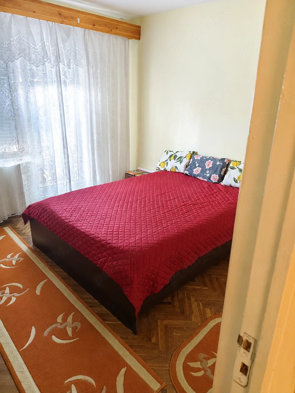 Apartament de vânzare cu 2 camere, decomandat, în Luduș