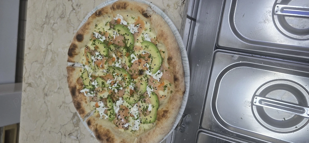  angajăm pizzer cu experiență!   
