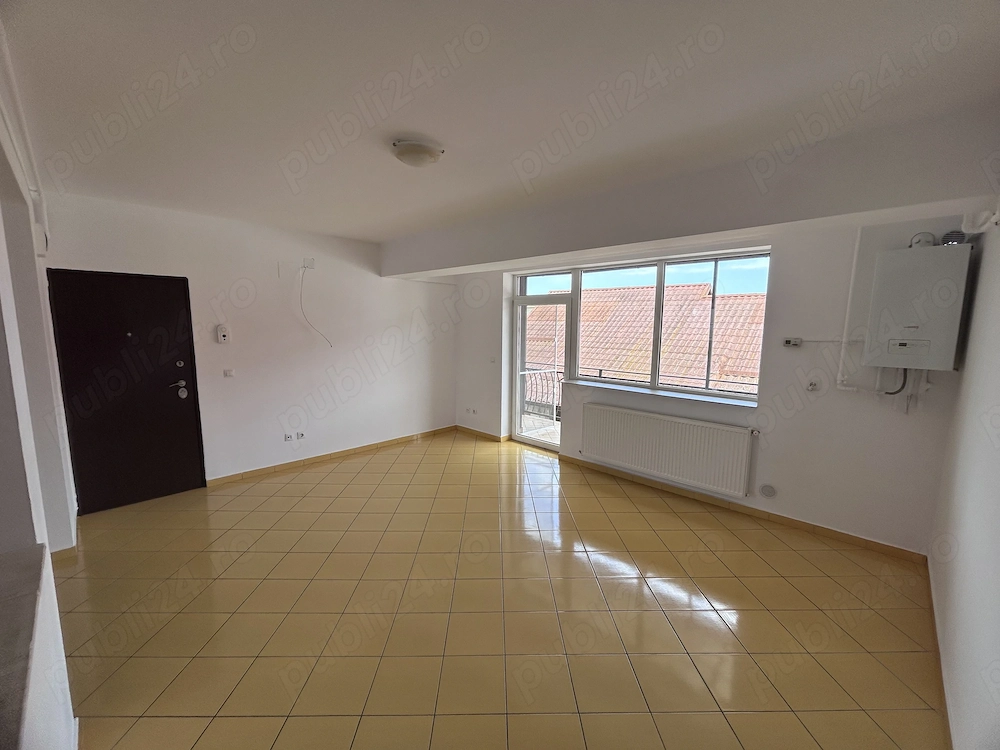 Apartament 3 camere de vânzare 