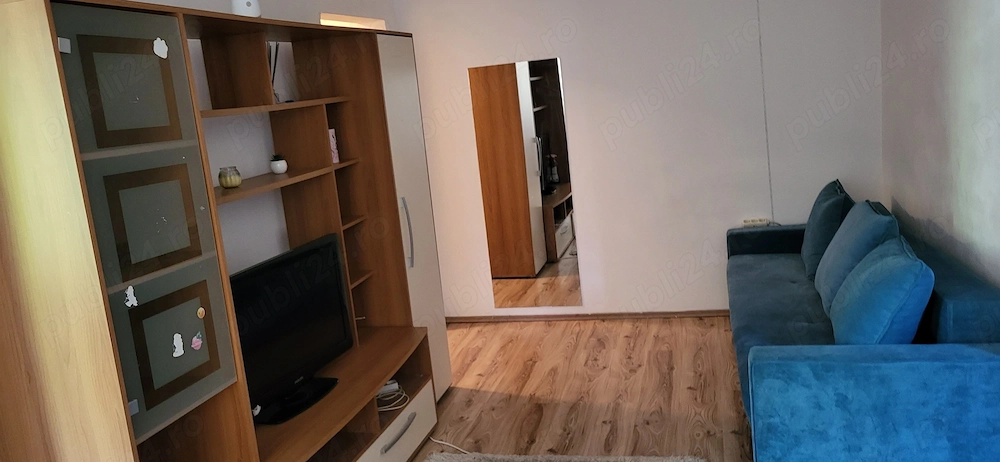 Zona Circumvalațiunii, apartament 2 camere, etaj 2, chirie 400 euro, negociabil 