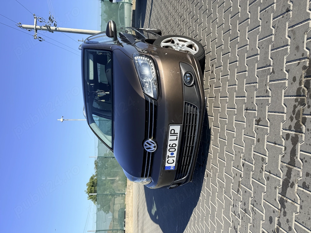 Vând Volkswagen Touran 