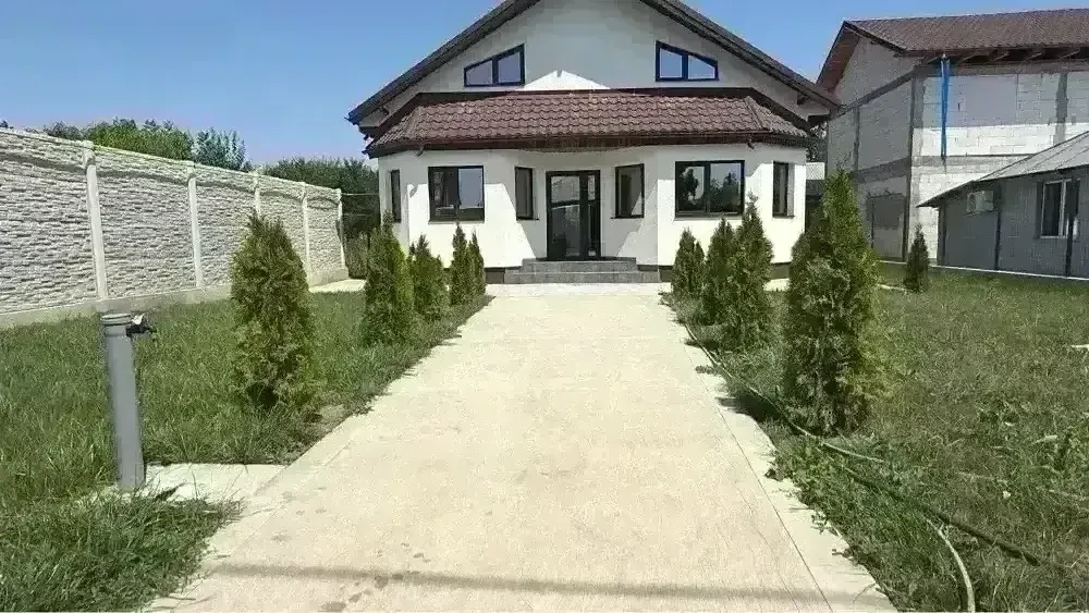 vand casa noua in Chiscani