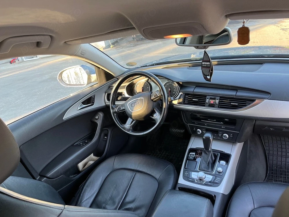 Vând Audi A6 Avant 
