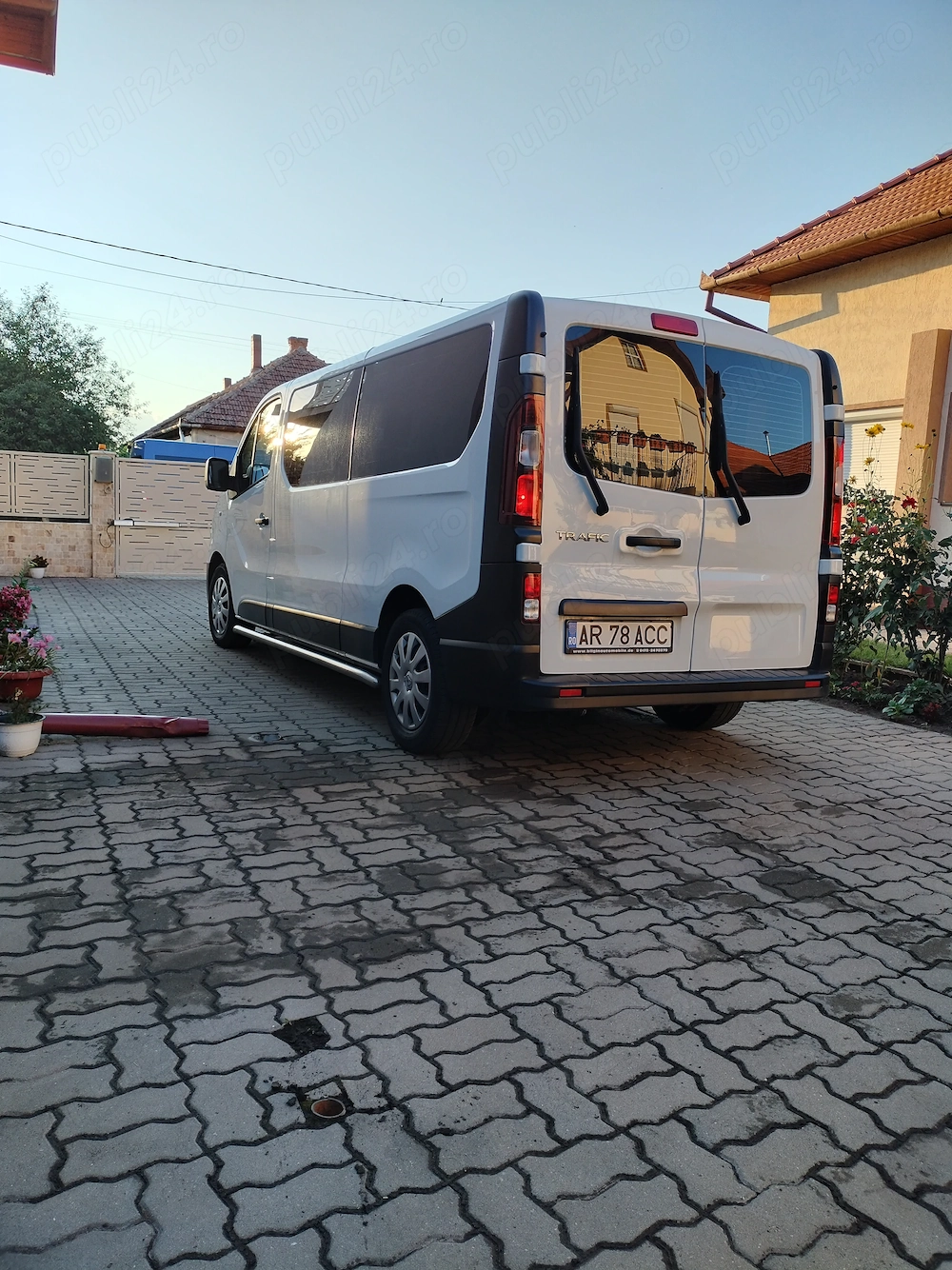 Vînd Renault Trafic an 2020