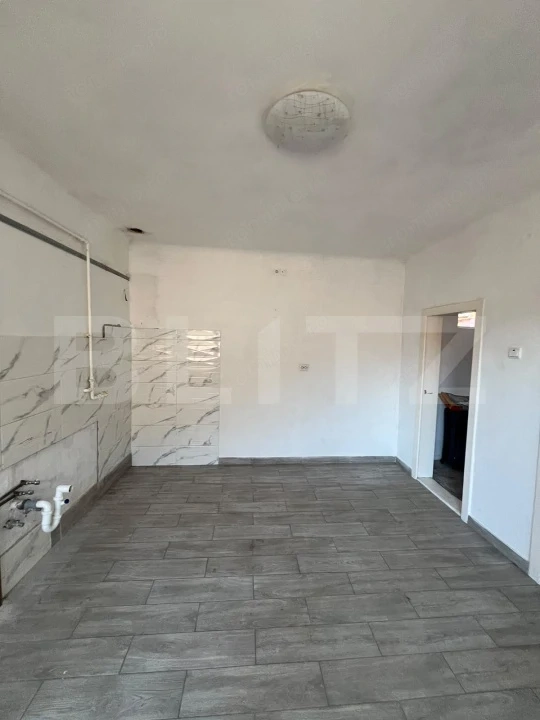 Casa de vanzare, 100 mp, teren 1.385 mp, zona Gănești 