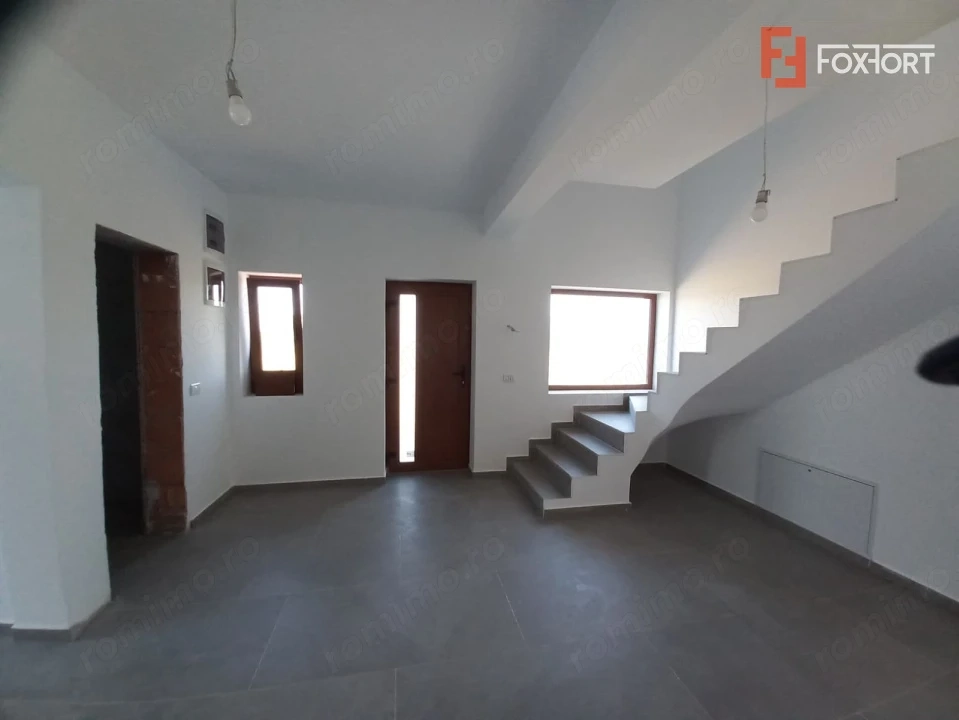 Duplex cu 4 camere, teren individual de 259 mp si terasa de 20 mp, in Plopi