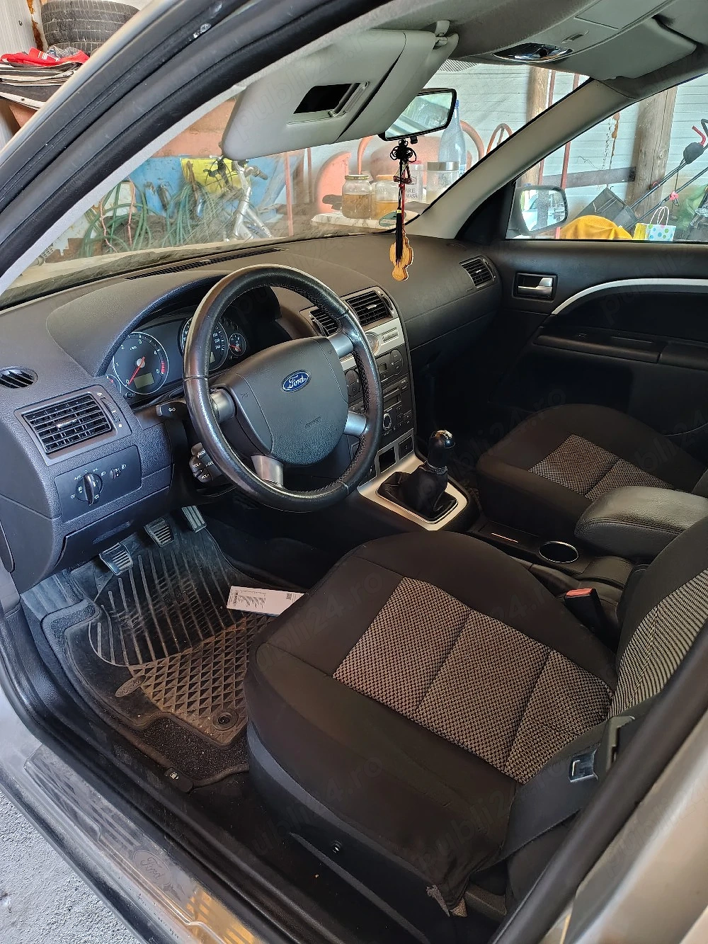Vând Ford Mondeo MK3 2.0 TDCI