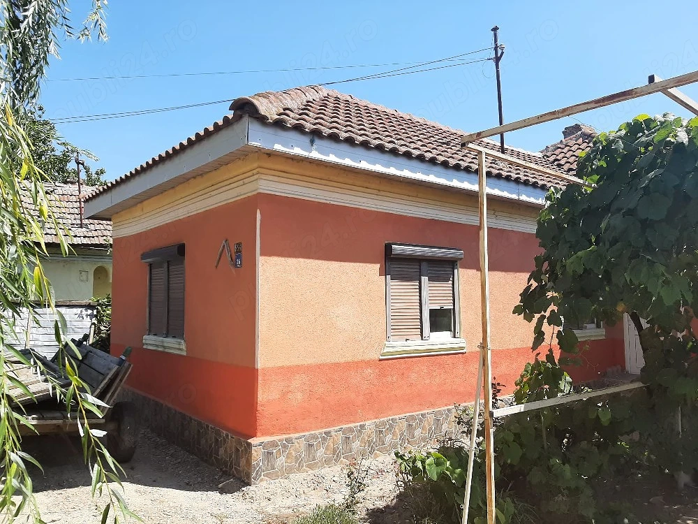 Casa 4 camere plus anexe 