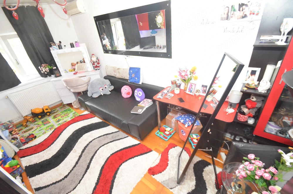 Apartament zona Sagului-Kiriac mobilat si urilat cu centrala proprie