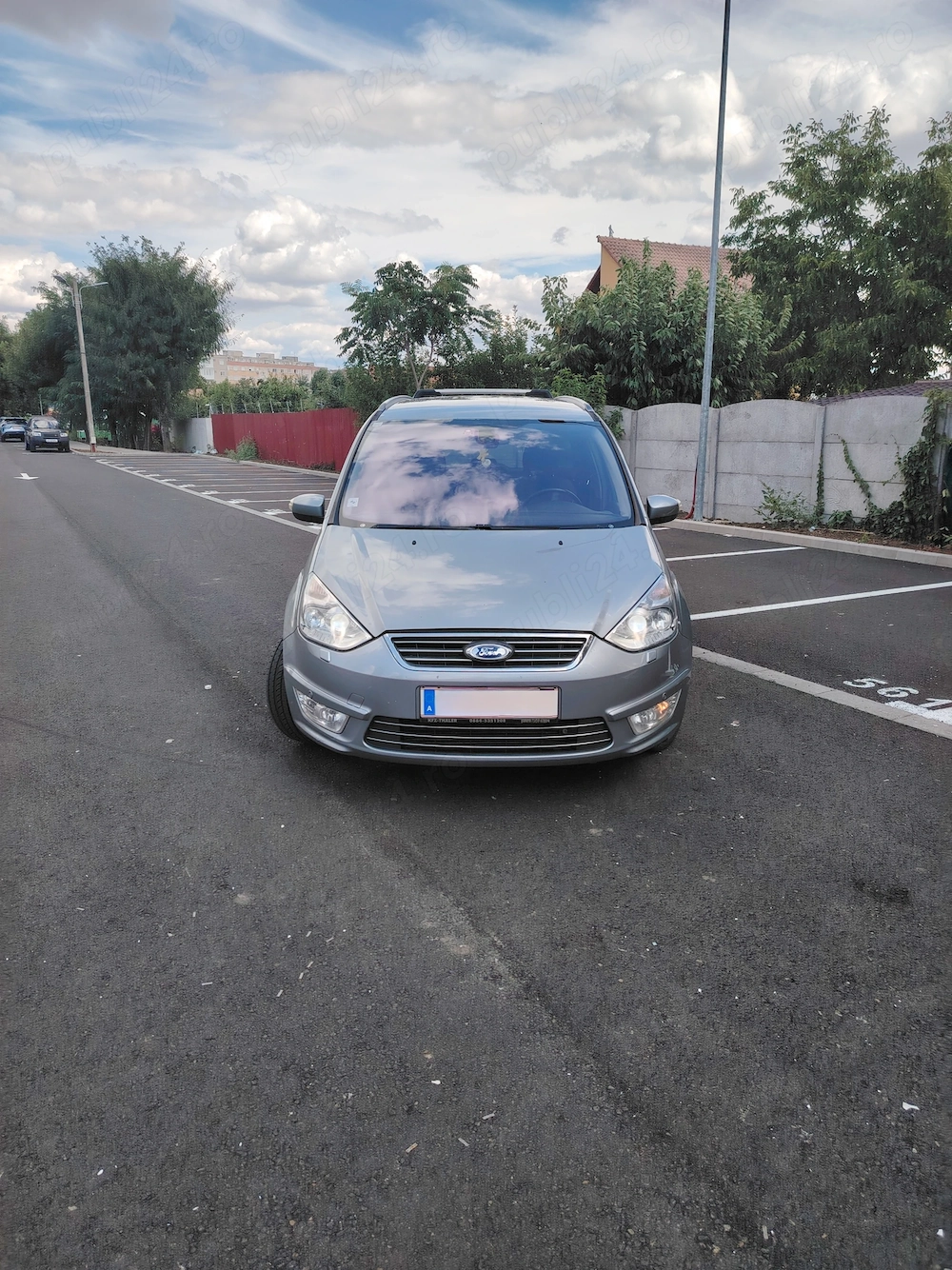 Vând Ford Galaxy 