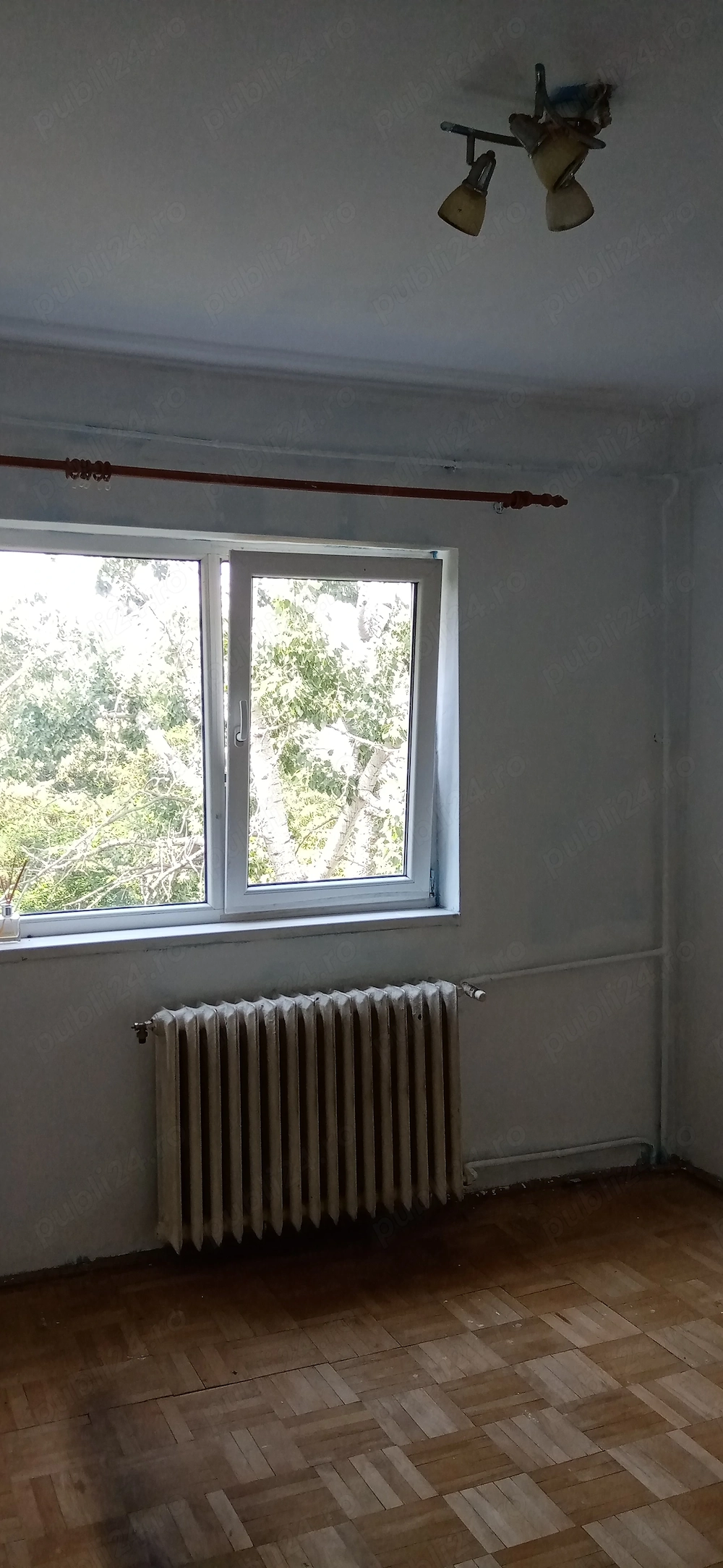 vand apartament