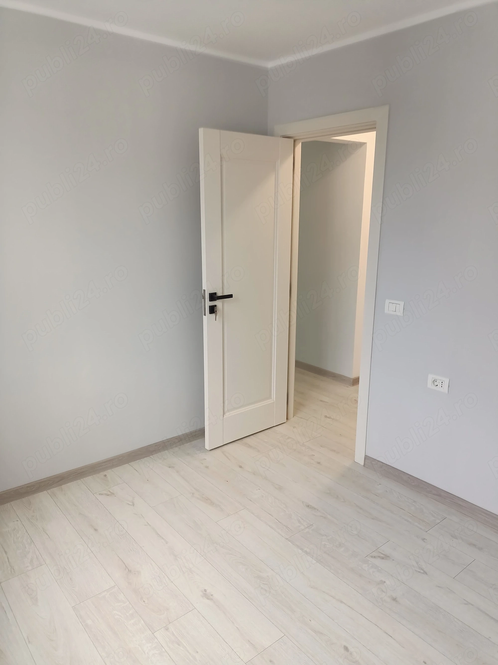 Apartament  2 camere , zona darmanesti