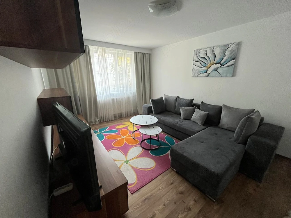 De închiriat apartament decomandat 2 camere la metrou