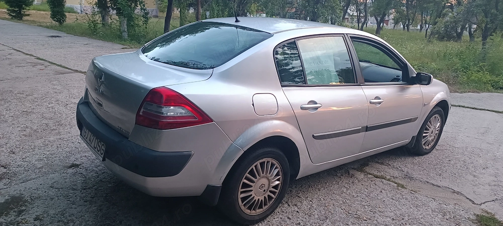 Vând Renault Megane 2 benzina manual 1.6 16v 110 cp, an fabricație 2006, al doilea proprietar 