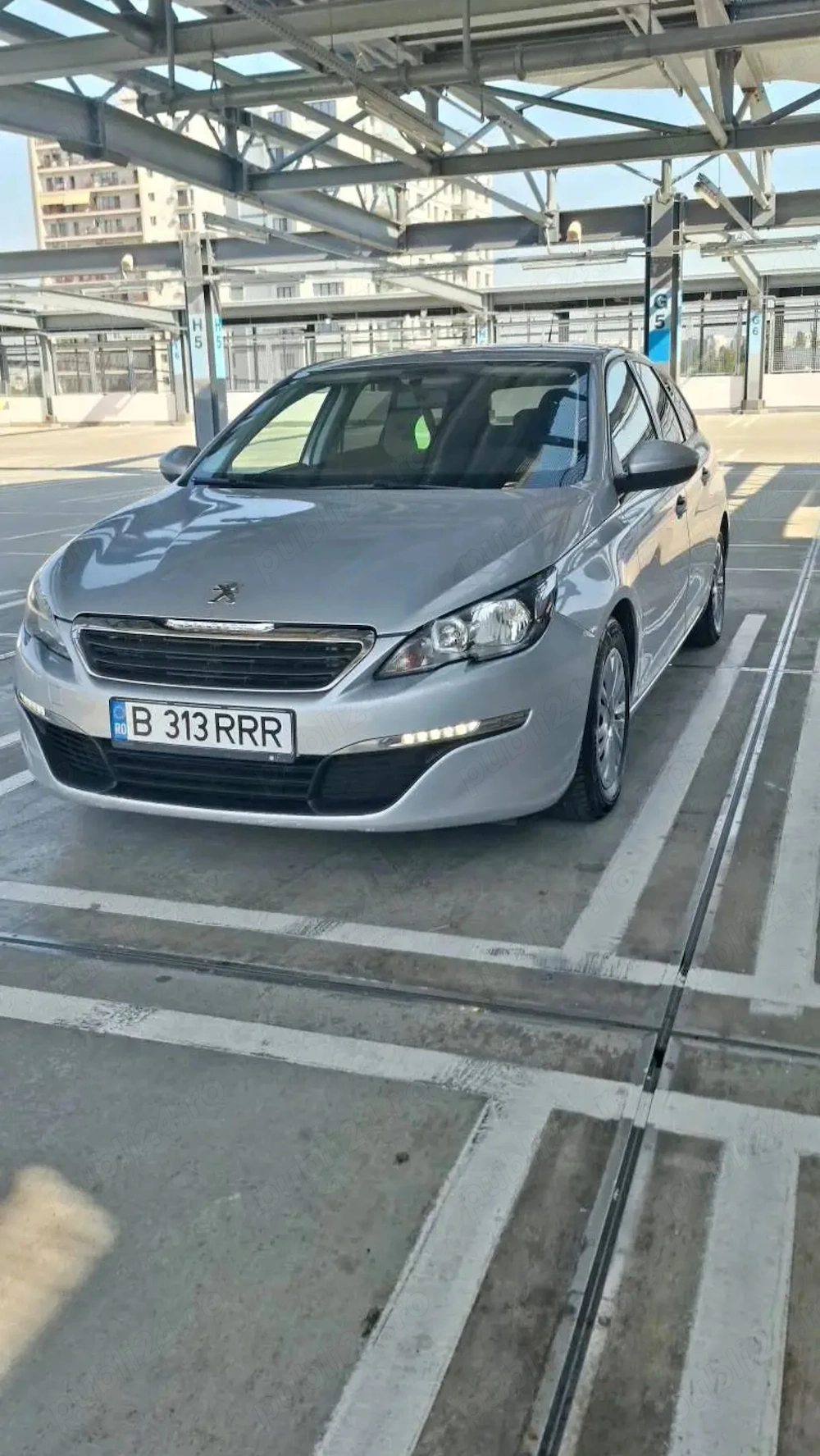 Vând Peugeot 308