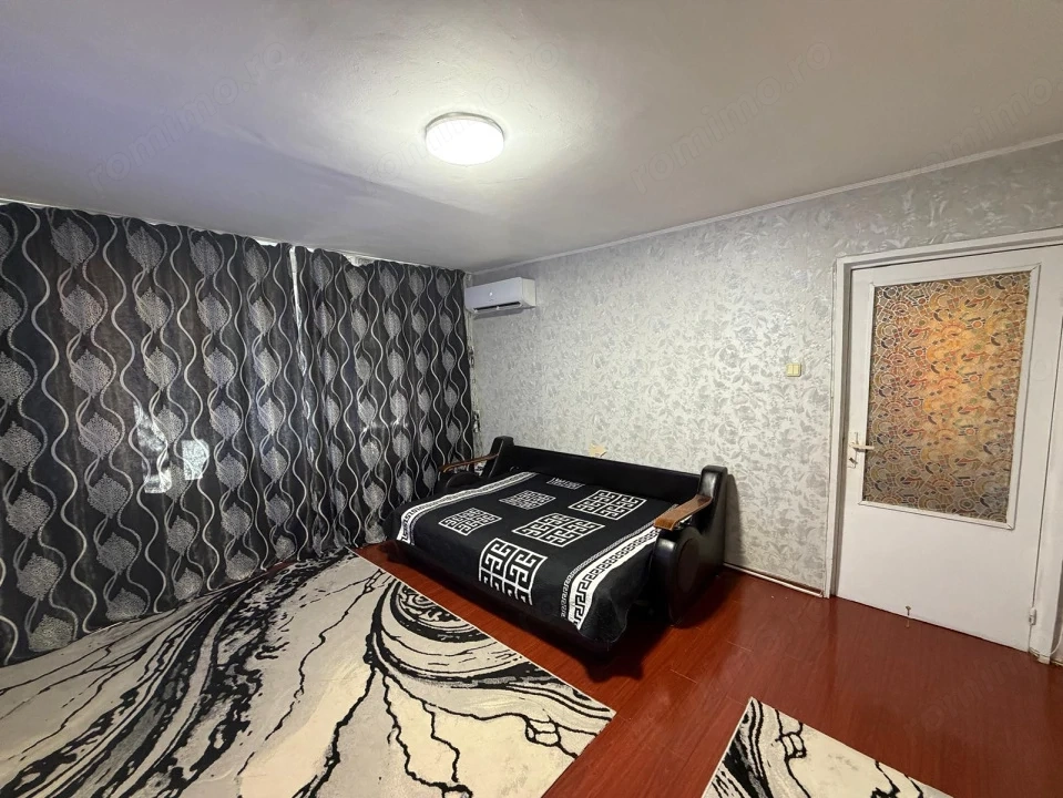 Apartament 3 camere semidecomandat, 67 mp, zona McDonald’s - Imparatul Traian 