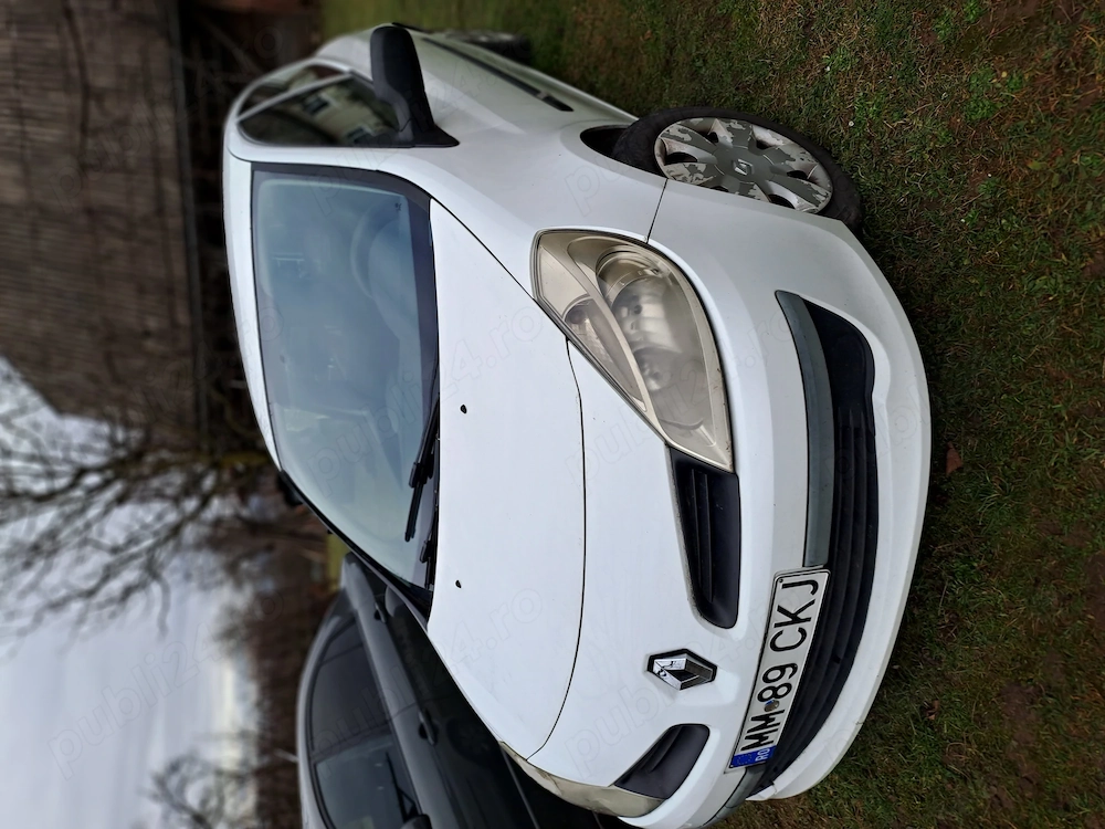 Vînd renault clio 1.5 dci. 2006. 3uși.300euro.