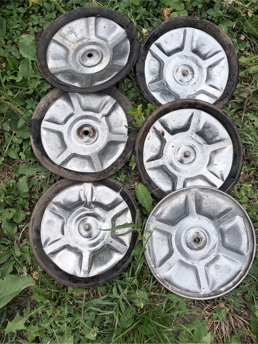 Vintage - Set 6 capace roți metalice originale Dacia 1300 / Renault 12