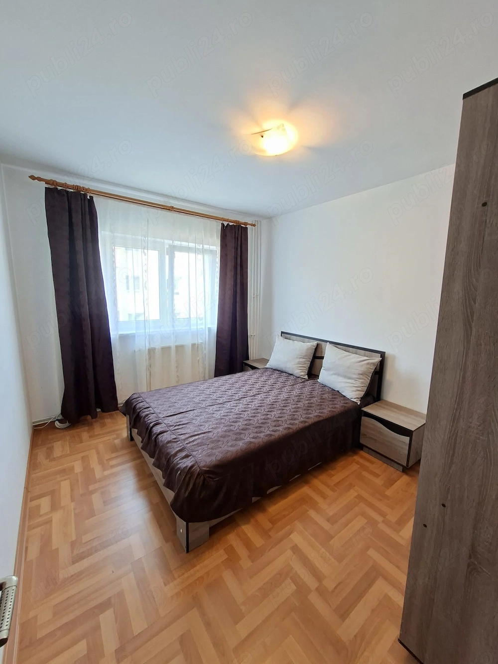 Inchiriez ap 4 camere DECOMANDAT cu loc de parcare