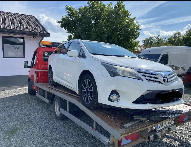 ocazie! toyota avensis 2500 euro! luna10 2014, tehnic perfect functionala. avarii roata si caroserie