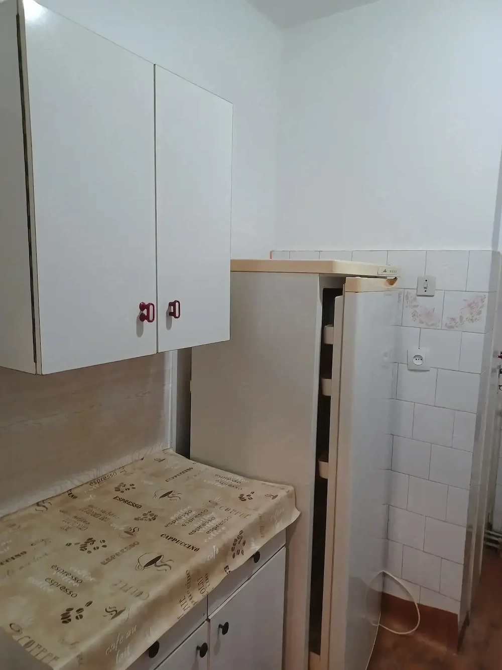 Persoană fizică închiriez apartament 2 camere