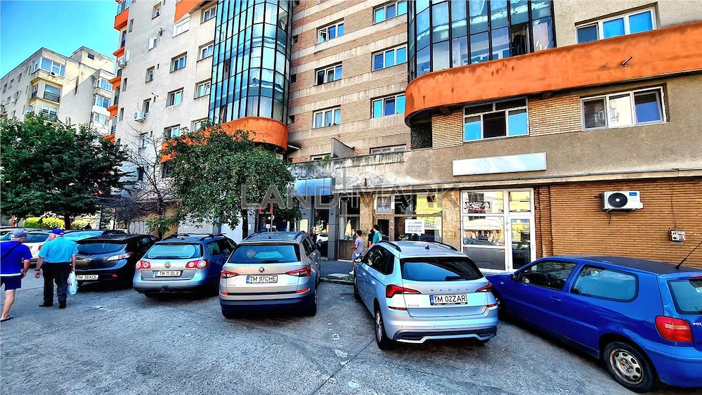Spatiu comercial 70 mp , Simion Barnutiu, parcare in fata