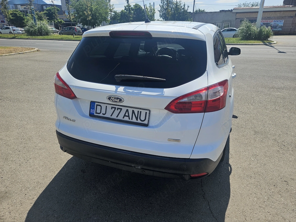 Ford Focus Mk3 1.0 EcoBoost 125 CP   bine întreținut, dotări bune
