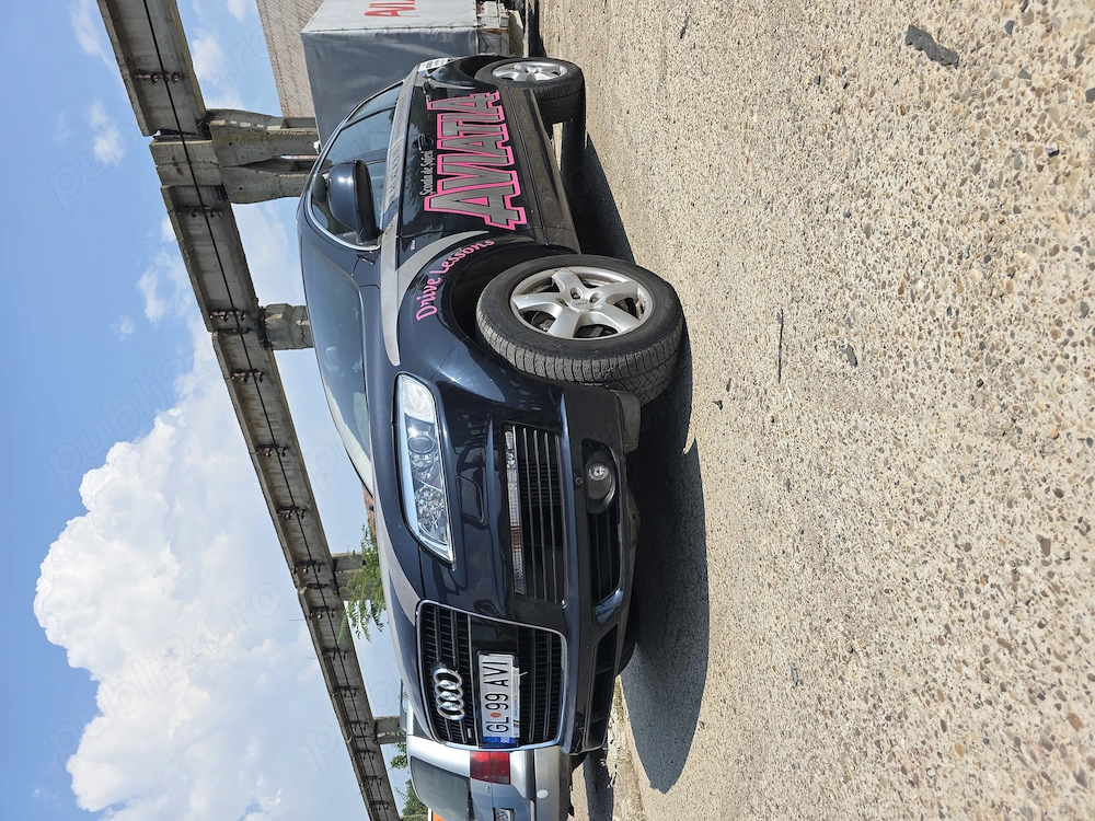 Vând Audi Q7 3.0 TDI Quattro (2009)   Suspensie clasică (fără pern