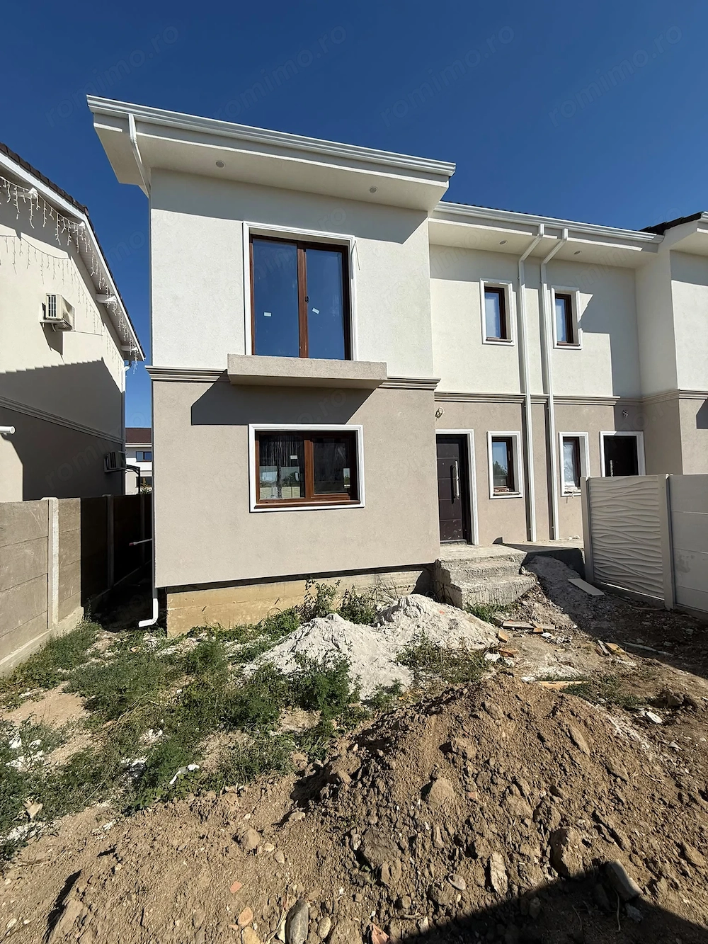 AV680 Duplex 4 camere, Mosnita Noua, P+1E, strada betonata, toate utilitatile
