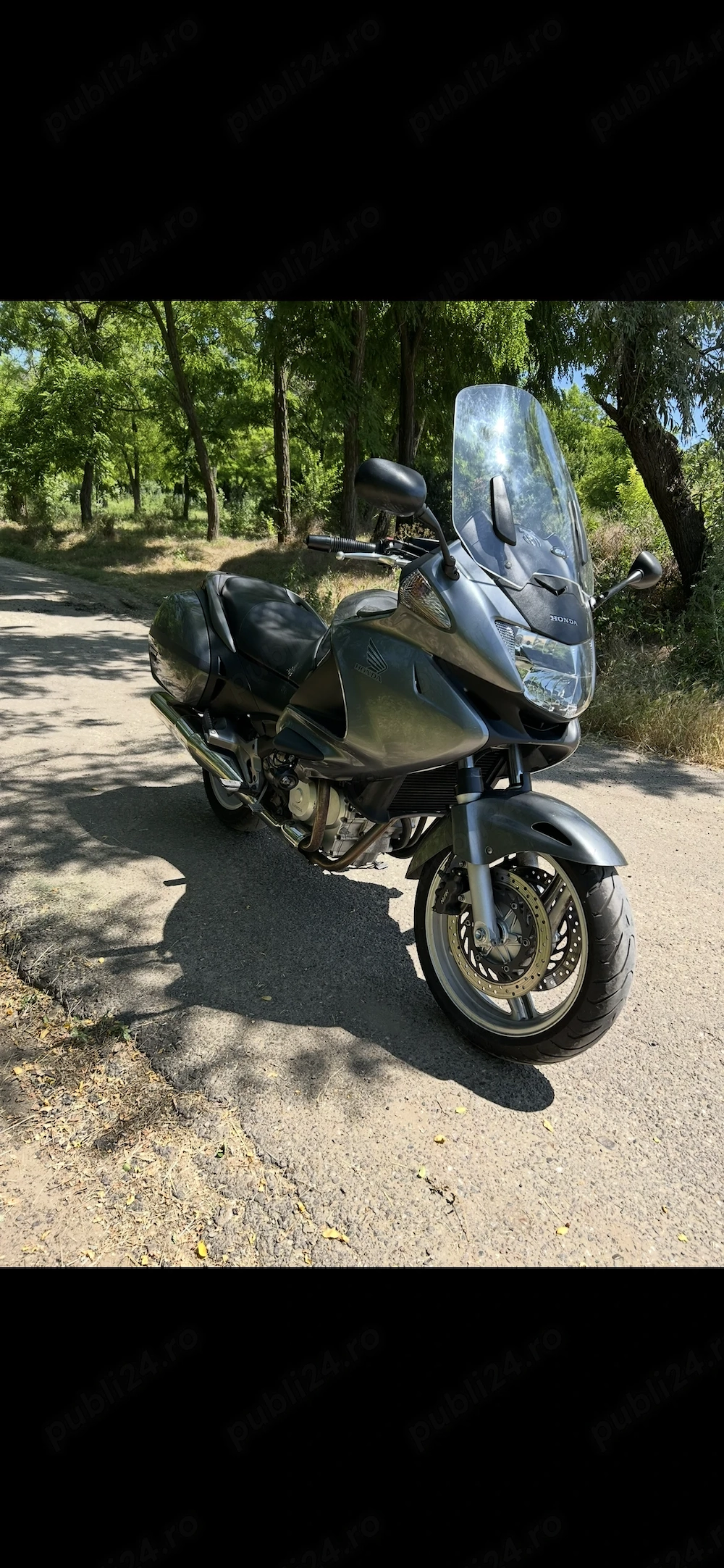Honda Deauville NT 700 V