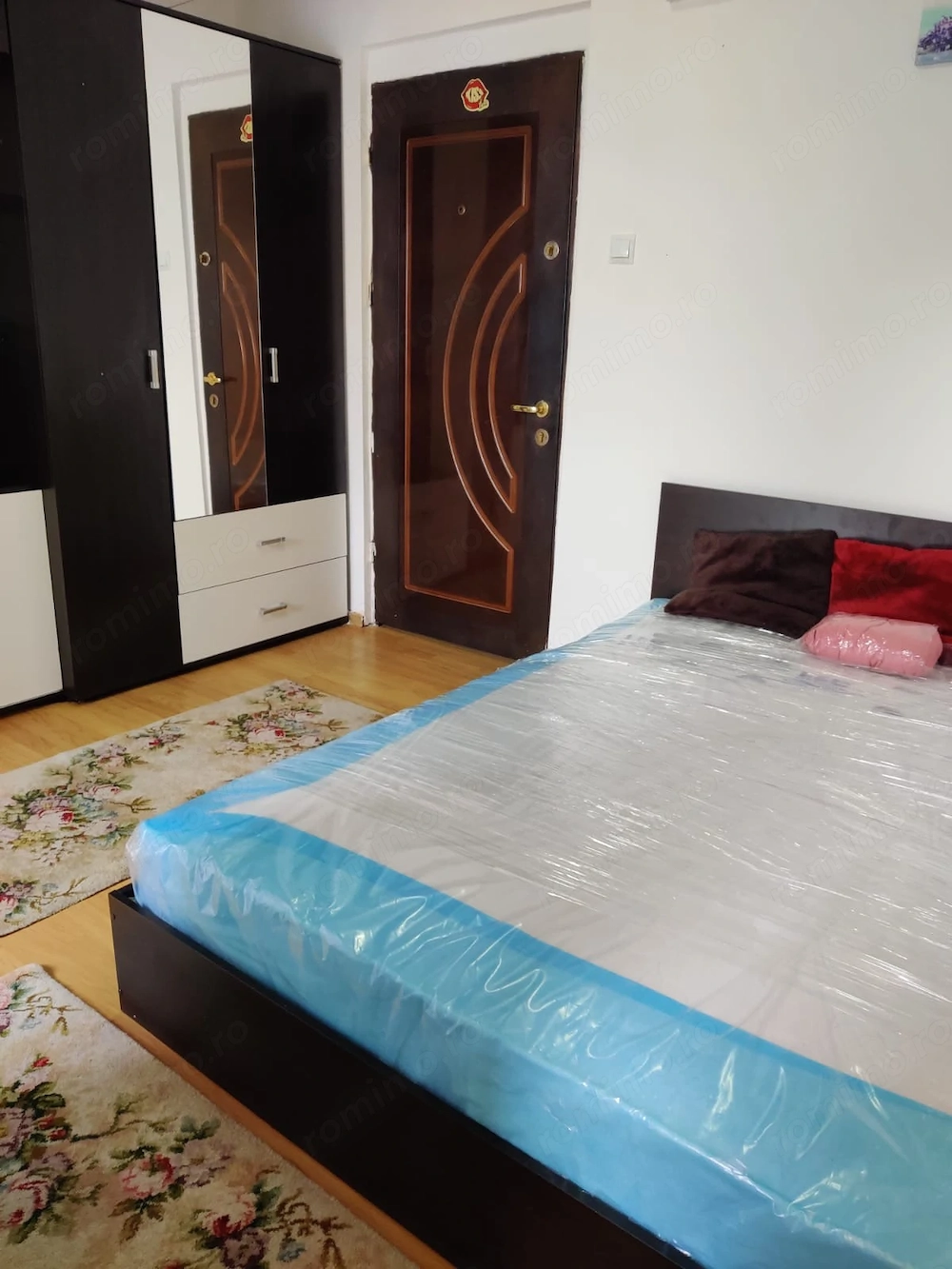Garsoniera de vanzare la Piata Rahova