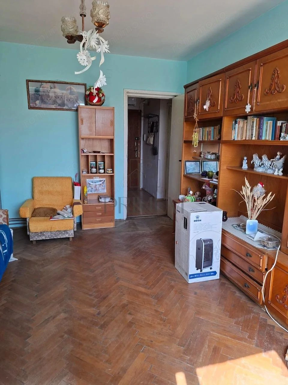 CETATII - 2 CAMERE - DECOMANDAT - LIFT - CENTRALA PROPRIE - ETAJ INTERMEDIAR